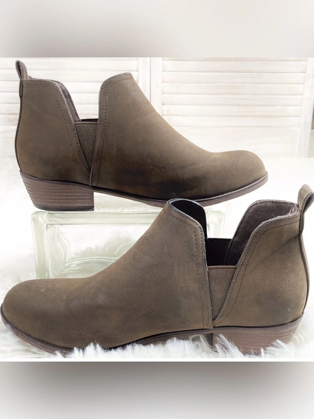 Pierre Dumas Womens Kenzie-2 size 8.5 Brown Faux Suede Slip On Bootie Retail $55
